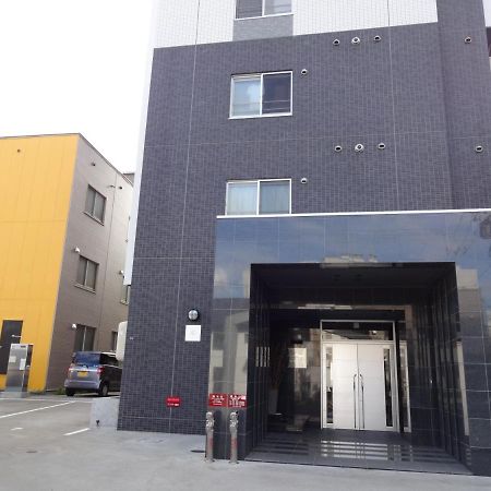 ようこそ札幌へ! 大通公園まで地下鉄10分 定員6名 Firetv完備 1階はセコマ Appartement Buitenkant foto