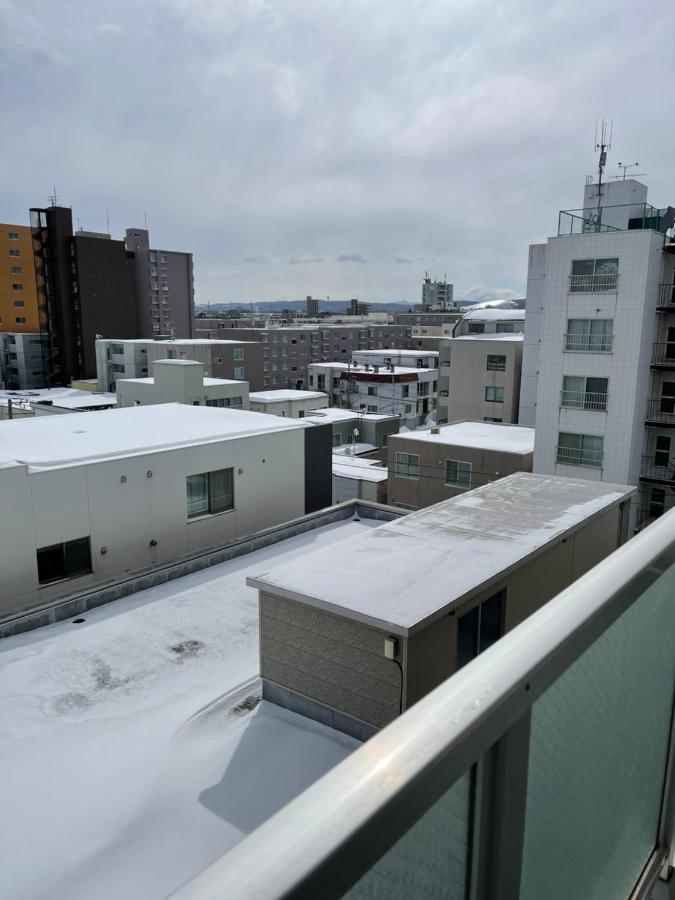 ようこそ札幌へ! 大通公園まで地下鉄10分 定員6名 Firetv完備 1階はセコマ Appartement Buitenkant foto