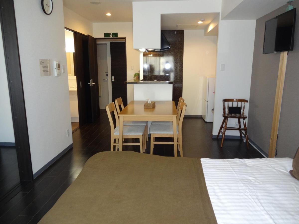 ようこそ札幌へ! 大通公園まで地下鉄10分 定員6名 Firetv完備 1階はセコマ Appartement Buitenkant foto